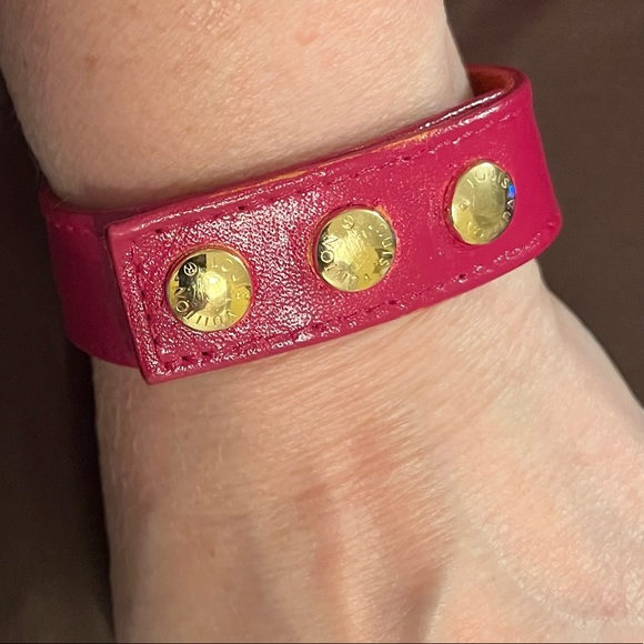 Christmas sale 🎁🎄🎅🏻SPECIAL Beautiful Louis Vuitton Japanese Bracelet - Picture 1 of 7